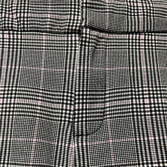 Old Navy Pants - Old Navy pixie pants size 16 pink and black